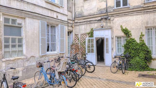 Versailles Notre-Dame Parc Appartement "esprit maison" 5 pièces 102.72 m² au seol €795 000 ** - Référence 27787