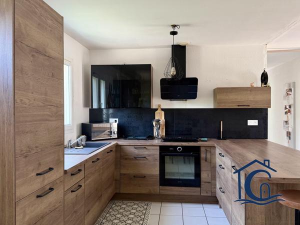 Maison de plain-pied – 3 chambres – Garage – Environnement calme