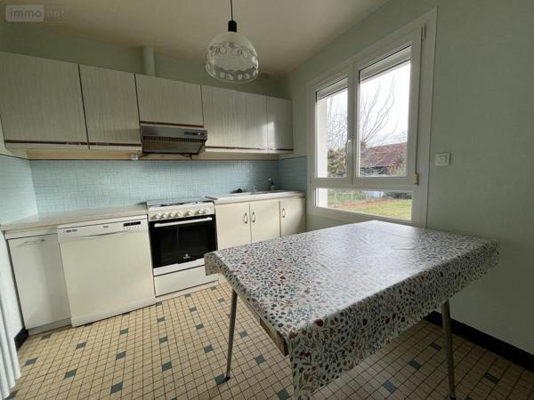 Maison à vendre à Connerré dans la Sarthe (72160), ref : 72033-402