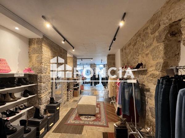 Location Local commercial 2 pièces 64.21 m² - 46 RUE ARSON Nice 06300