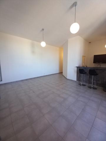 Grand T2 non meublé VALENSOLE