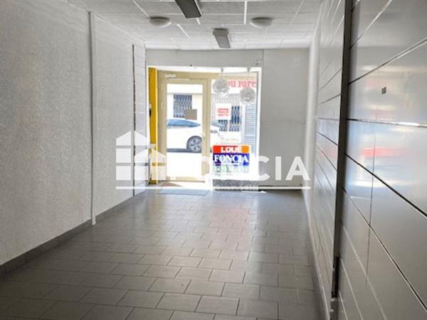 Location Studio 55.5 m² - 50 RUE JACQUEMART Romans Sur Isere 26100