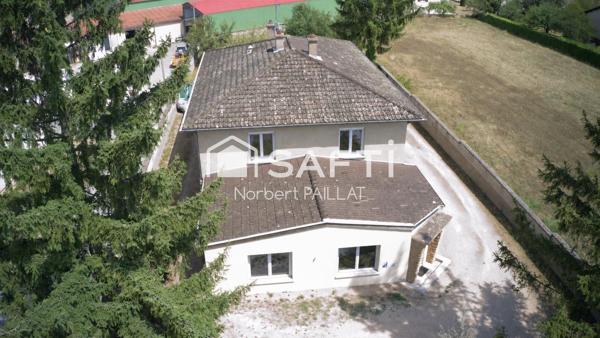 Ensemble immobilier 272 m² À Prissé