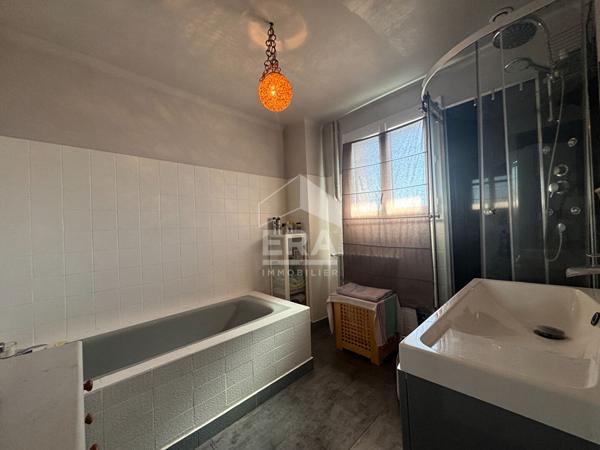 À vendre - Bien d'exception en plein coeur de Vic-en-Bigorre