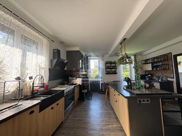 À vendre - Bien d'exception en plein coeur de Vic-en-Bigorre