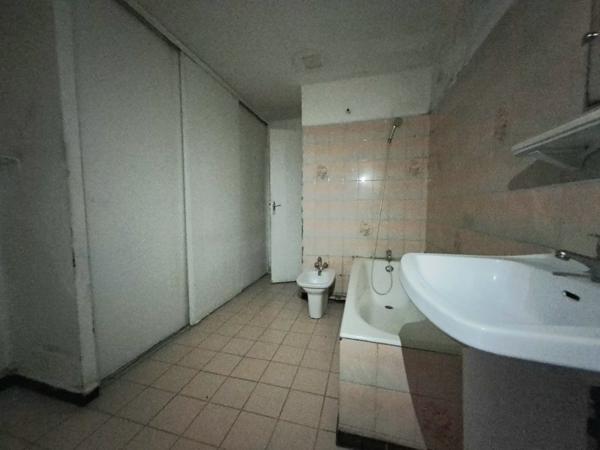 Appartement à vendre 54 950 € Béziers 3 p 66 m² DPE F