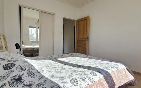 Maison à vendre    4 pièces • 105 m2 Montréal