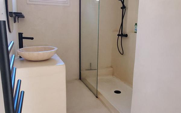 Maison à vendre    4 pièces • 105 m2 Montréal