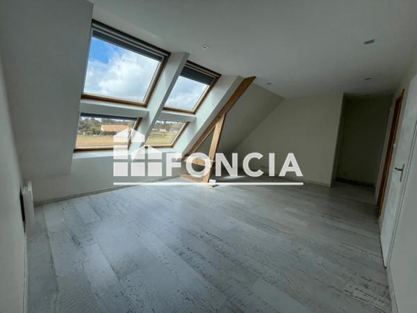 Location Maison 7 pièces 210.42 m² - 35 RUE DES CEDRES Spay 72700