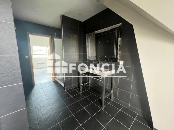 Location Maison 7 pièces 210.42 m² - 35 RUE DES CEDRES Spay 72700