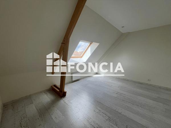Location Maison 7 pièces 210.42 m² - 35 RUE DES CEDRES Spay 72700
