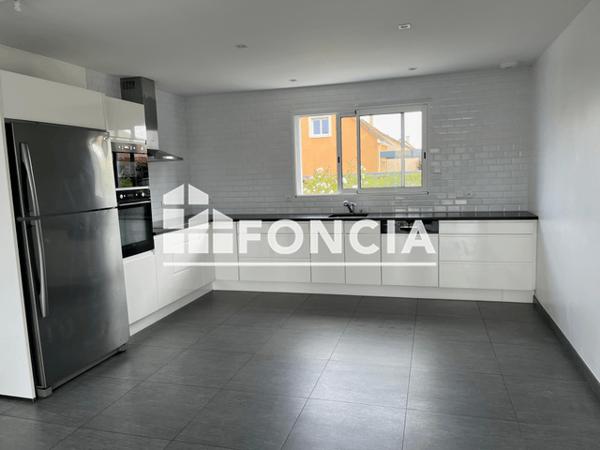 Location Maison 7 pièces 210.42 m² - 35 RUE DES CEDRES Spay 72700