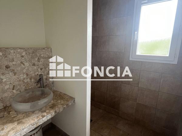 Location Maison 7 pièces 210.42 m² - 35 RUE DES CEDRES Spay 72700