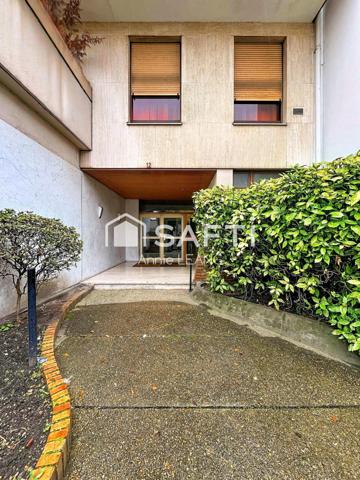 Lumineux 66 m² avec grand balcon, box et cave, au cœur de Villemomble à 7 min du RER E.