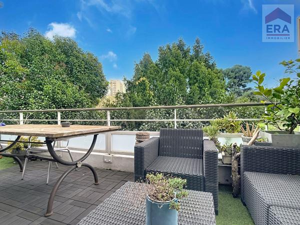 MARSEILLE 14EME - APPARTEMENT T4 - VOLUMES, CALME, LUMINOSITE & PISCINE - QUARTIER SAINTE MARTHE