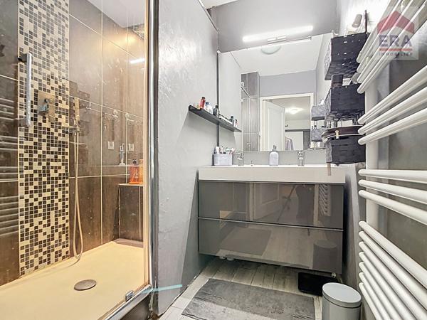 MARSEILLE 14EME - APPARTEMENT T4 - VOLUMES, CALME, LUMINOSITE & PISCINE - QUARTIER SAINTE MARTHE