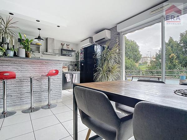 MARSEILLE 14EME - APPARTEMENT T4 - VOLUMES, CALME, LUMINOSITE & PISCINE - QUARTIER SAINTE MARTHE