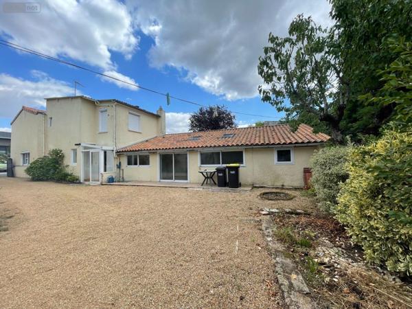 Maison à vendre à Argentonnay dans les Deux-Sèvres (79150), ref : AGM 37*