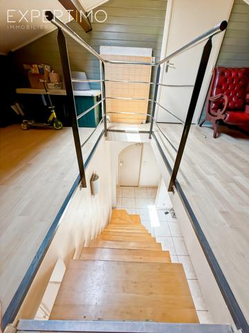 Palavas-les-Flots (34250) Palavas les Flots rive droite, villa T6 d'environ 130 m2 sur un terrain de 302 m2. Garage, Piscine