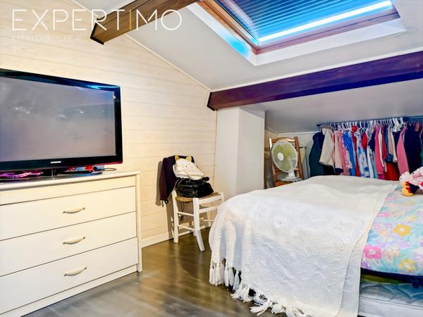 Palavas-les-Flots (34250) Palavas les Flots rive droite, villa T6 d'environ 130 m2 sur un terrain de 302 m2. Garage, Piscine