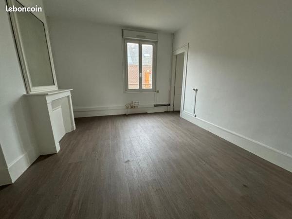 A VENDRE LOCAL COMMERCIAL - ST JUST EN CHAUSSEE