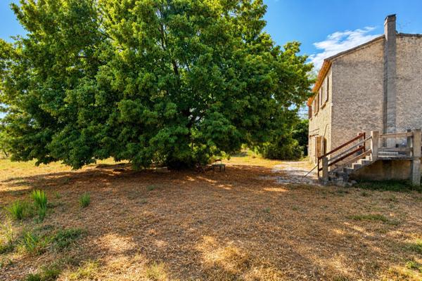 Projet de réhabilitation maison en pierre de plus de 200 m² sur 1 034 m² de terrain à Gardanne