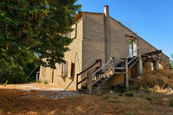 Projet de réhabilitation maison en pierre de plus de 200 m² sur 1 034 m² de terrain à Gardanne