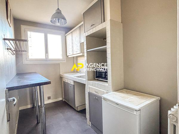 Sartrouville - La Vaudoire centre-ville - Appartement 3 pièces de 51 m² avec parking et cave 209 000 € ** - Référence 9551