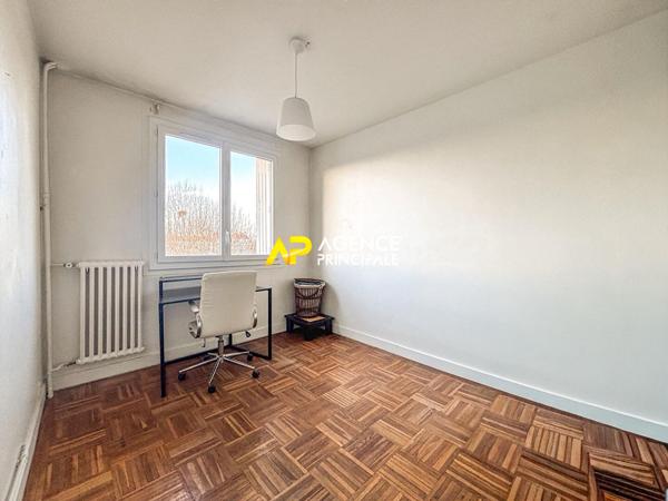 Sartrouville - La Vaudoire centre-ville - Appartement 3 pièces de 51 m² avec parking et cave 209 000 € ** - Référence 9551