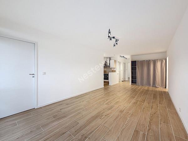 ANGERS SUD, appartement de type 4 dans résidence avec ascenseur