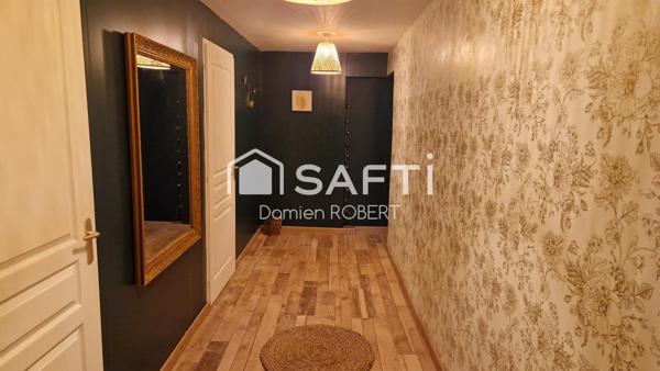 MAISON AVEC ACCES A LA RIVIERE