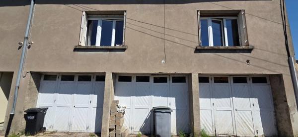 À vendre en exclusivité : Maison 2 chambres avec jardin et 3 garages – Quartier résidentiel à Stenay, proche Belgique et Luxembourg