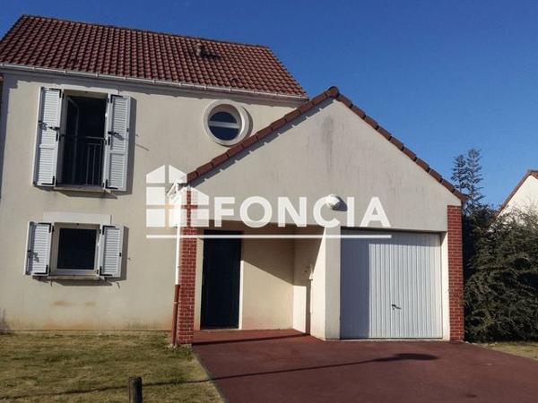 Location Maison 5 pièces 93.35 m² - 685 RUE DES ESTINGANTS Beuzeville 27210