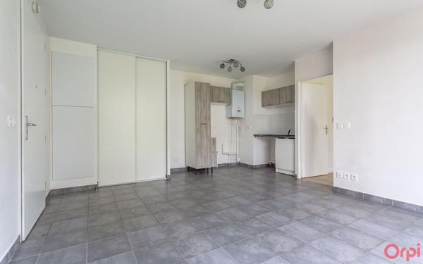 Appartement à louer    2 pièces • 38,81 m2 Sainte-Geneviève-des-Bois