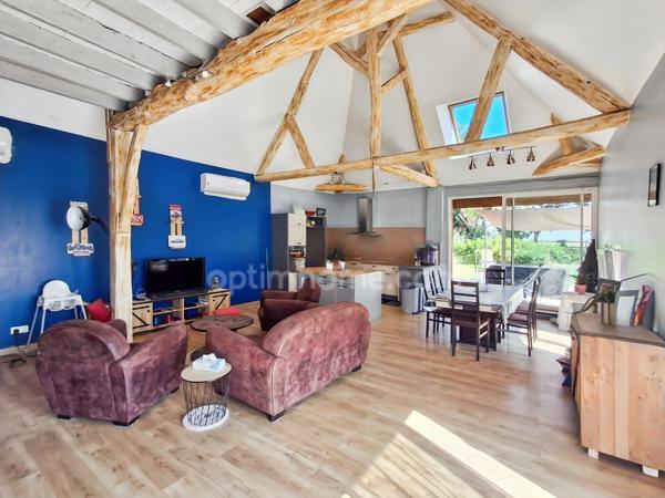 MAISON ANCIENNE AVEC STUDIO - BELLES PRESTATIONS