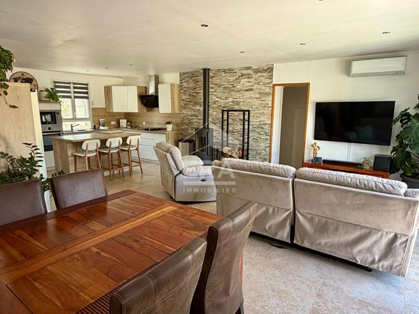 Maison à vendre à Vidauban - 4 chambres avec piscine et terrasses