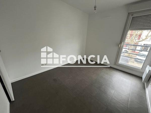 Location Appartement 2 pièces 49.26 m² - 41 RUE DE LA REPUBLIQUE Meyzieu 69330