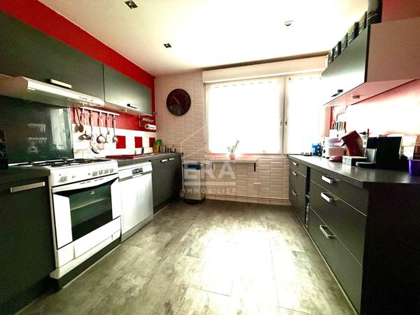 maison 3 chambres, bureau, garage, hardin