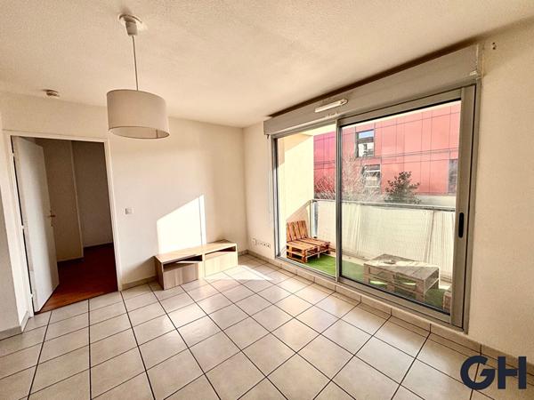 Appartement 2 pièces avec terrasse et garage