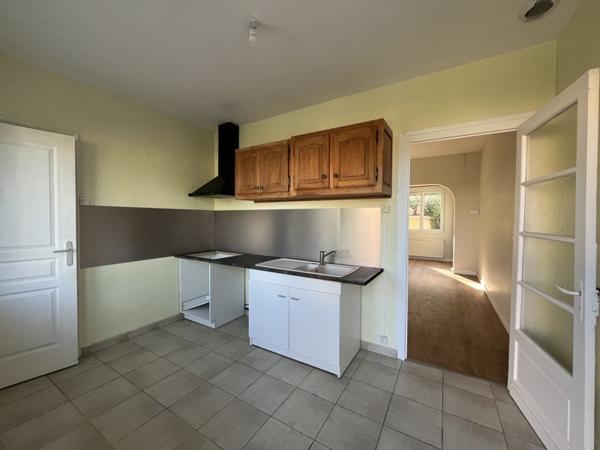 Maison à louer 796 € CC RIBERAC 5 p 86 m² DPE D