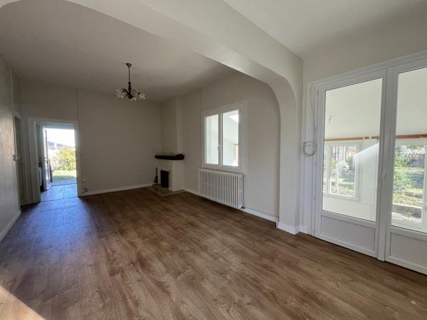 Maison à louer 796 € CC RIBERAC 5 p 86 m² DPE D