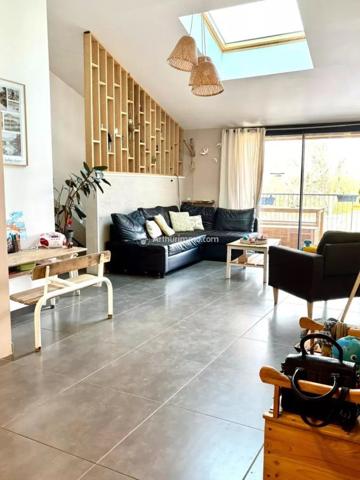 Vente Maison 7 pièces 287 m2 à Lyaud