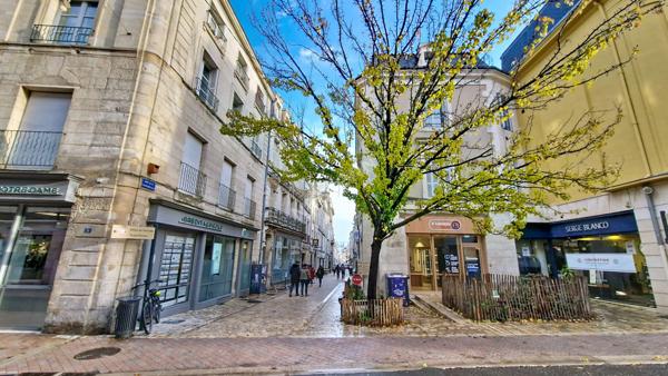 Appartement Poitiers 1 pièce(s) 40.19 m2