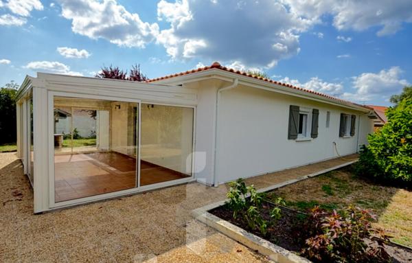 Charmante maison rénovée en plein centre de Marcheprime   88 m2 habitables sur un terrain de 619 m2