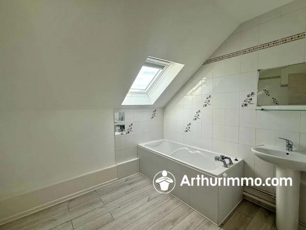 Location                                                      Maison
                        
                     6 pièces                      118 m2                     à Essert