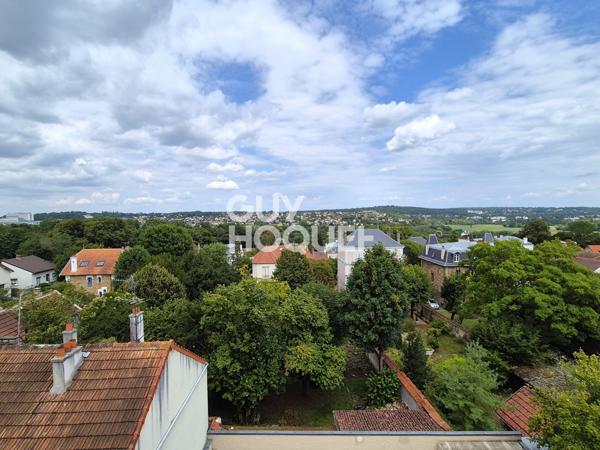 Appartement de 103.03 m² en plein centre ville et au calme vendu loué