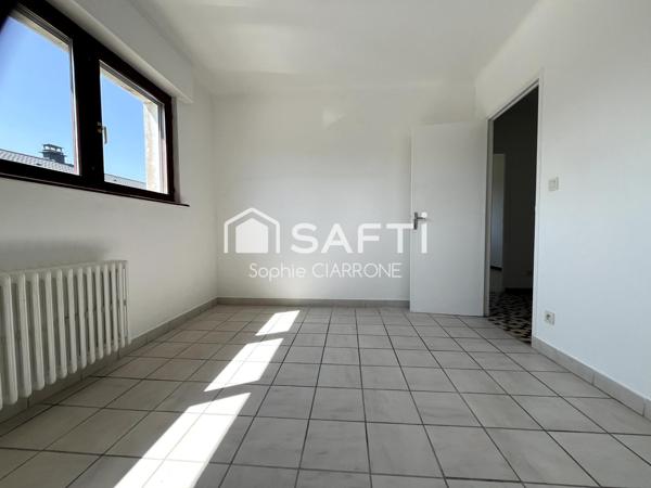 JOLIE MAISON JUMELÉE 100M2  QUARTIER RESIDENTIEL AVEC TERRASSE ; JARDIN 3ARES ET GARAGE 26M2