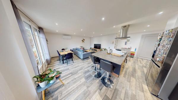 Joli appartement lumineux avec deux balcons et ascenseur ! Centre de Pont-de-Beauvoisin