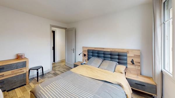 Joli appartement lumineux avec deux balcons et ascenseur ! Centre de Pont-de-Beauvoisin