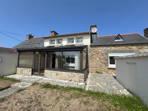 Pleubian, Laneros,Proche Mer , 93 m² , 3 Chambres ,Garage , Véranda ,Dépendance